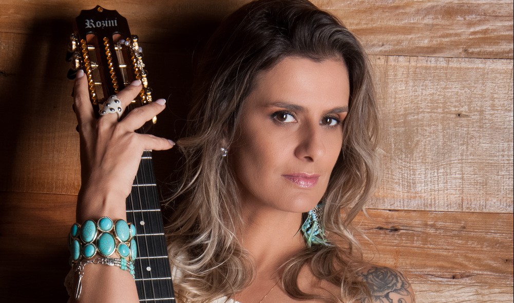 Adriana Farias: Lançamento do CD "Beleza Rústica" terá pocket show e sessão de autógrafos 41