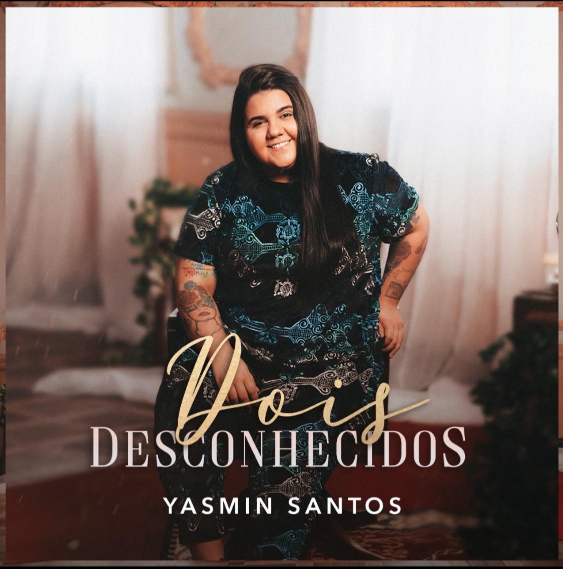 Yasmin Santos lança "Dois Desconhecidos" 42