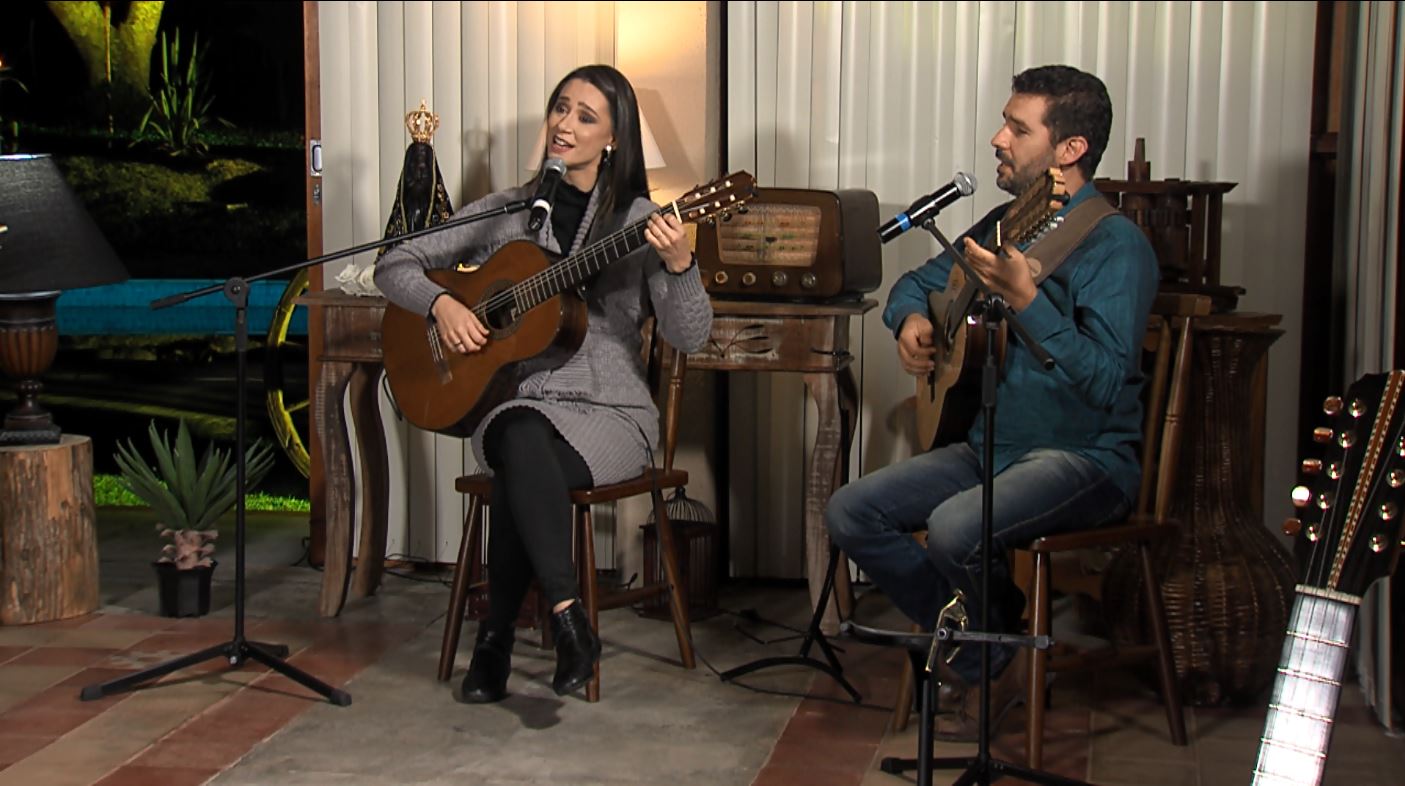 "Luar do Sertão" recebe os cantores e instrumentistas Aniela & Rafael, nesta terça-feira 42
