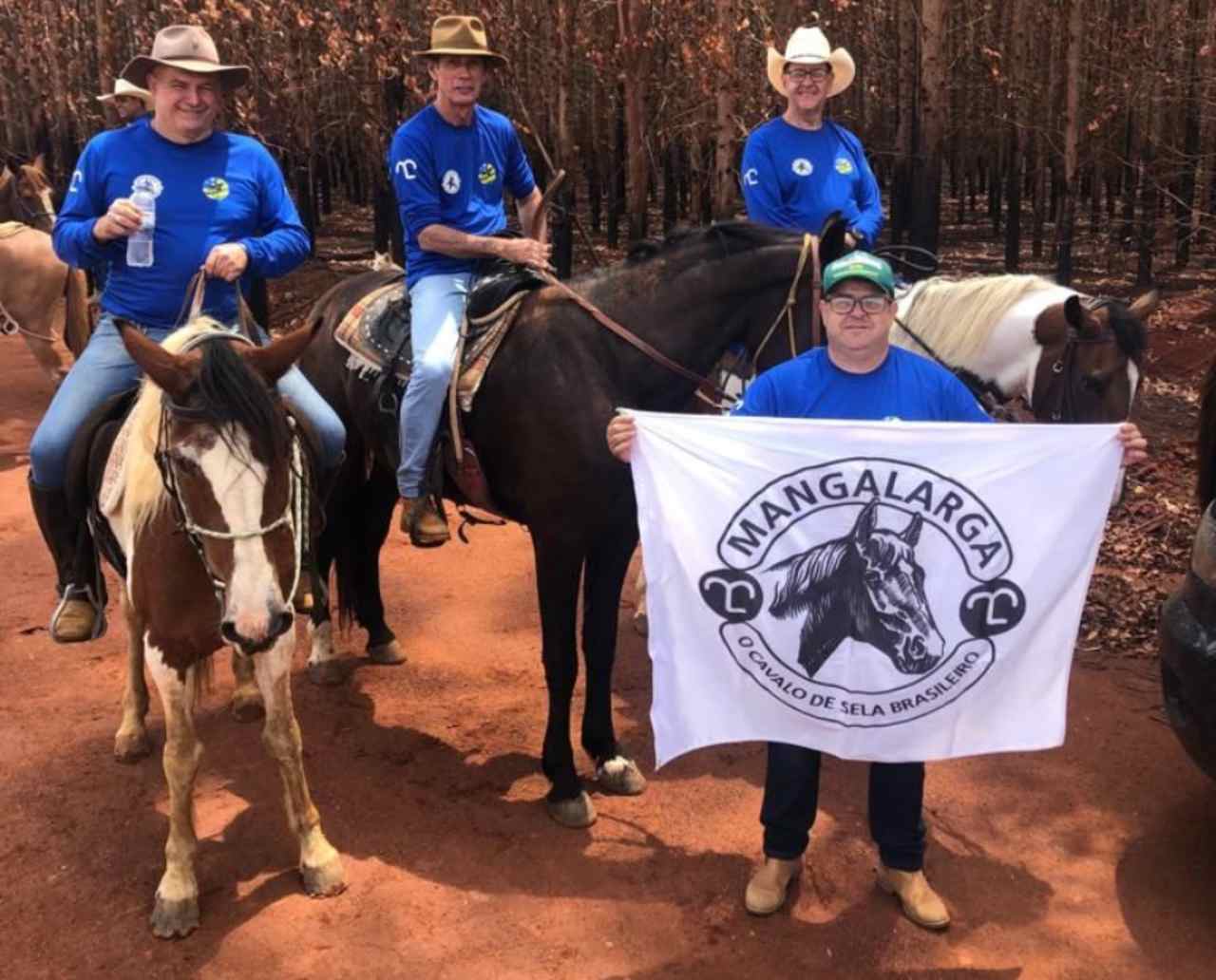 Tradicional Cavalgada da Fazenda Ouro Quente reuniu mangalarguistas em Goias 4 2 Easy Resize.com | Planeta Country