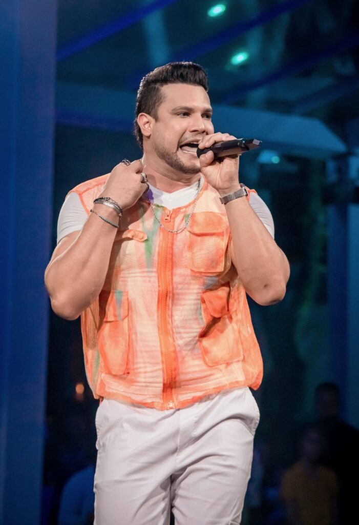 ISRAEL NOVAES ÀS VÉSPERAS DO CARNAVAL, ISRAEL NOVAES LANÇA SINGLE AUTORAL QUE PROMETE SER HIT DA FOLIA ISRAEL NOVAES ÀS VÉSPERAS DO CARNAVAL, ISRAEL NOVAES LANÇA SINGLE AUTORAL QUE PROMETE SER HIT DA FOLIA
