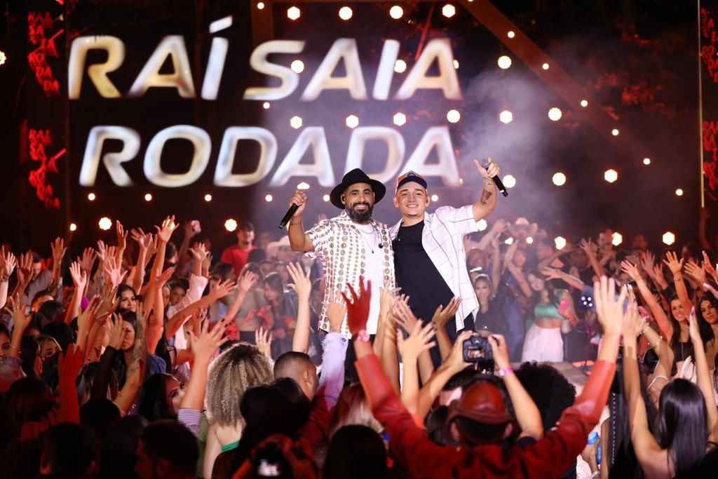 Raí Saia Rodada Raí Saia Rodada grava DVD “Singular” em Goiânia e recebe astros da música Raí Saia Rodada Raí Saia Rodada grava DVD “Singular” em Goiânia e recebe astros da música