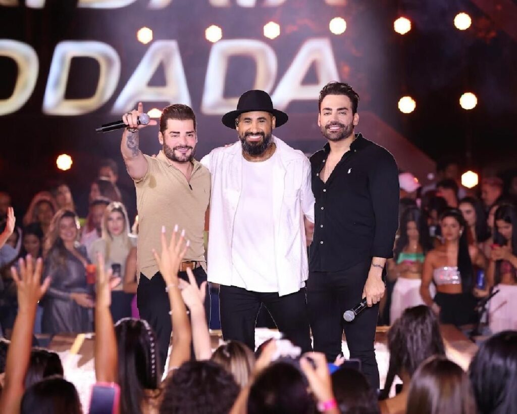Raí Saia Rodada Raí Saia Rodada grava DVD “Singular” em Goiânia e recebe astros da música Raí Saia Rodada Raí Saia Rodada grava DVD “Singular” em Goiânia e recebe astros da música
