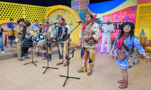Frank Aguiar Grupo homenageia clássicos nordestinos no programa de Frank Aguiar na TV Aparecida Frank Aguiar Grupo homenageia clássicos nordestinos no programa de Frank Aguiar na TV Aparecida