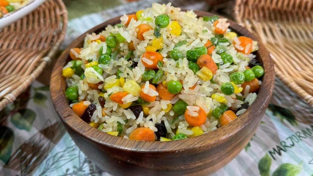 Sabor de Vida Arroz à Grega e Peixe Assado são os destaques do "Sabor de Vida" deste domingo Sabor de Vida Arroz à Grega e Peixe Assado são os destaques do "Sabor de Vida" deste domingo