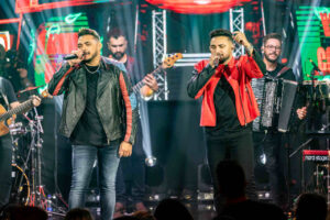 Thiago e Samuel Thiago e Samuel lançam DVD completo de "Ao Vivo em São Paulo Thiago e Samuel Thiago e Samuel lançam DVD completo de "Ao Vivo em São Paulo