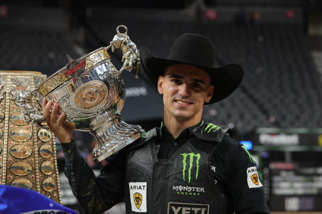 JOSÉ VITOR LEME APÓS TÍTULO INÉDITO POR EQUIPES, JOSÉ VITOR LEME INICIA BUSCA PELO TRICAMPEONATO MUNDIAL NA PBR JOSÉ VITOR LEME APÓS TÍTULO INÉDITO POR EQUIPES, JOSÉ VITOR LEME INICIA BUSCA PELO TRICAMPEONATO MUNDIAL NA PBR