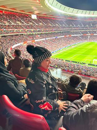 Roberta Miranda Música e Futebol: Cantora Roberta Miranda prestigia Atlético de Madrid a convite de Reinildo Mandava Roberta Miranda Música e Futebol: Cantora Roberta Miranda prestigia Atlético de Madrid a convite de Reinildo Mandava