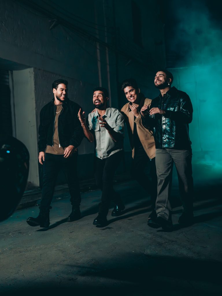 Matheus Henrique e Gabriel Matheus Henrique e Gabriel gravam clipe com Danilo e Davi Matheus Henrique e Gabriel Matheus Henrique e Gabriel gravam clipe com Danilo e Davi