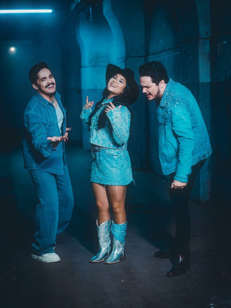 Fiorella Fiorella e Kaique & Felipe lançam "Só Vivendo", canção sobre recomeços no amor Fiorella Fiorella e Kaique & Felipe lançam "Só Vivendo", canção sobre recomeços no amor