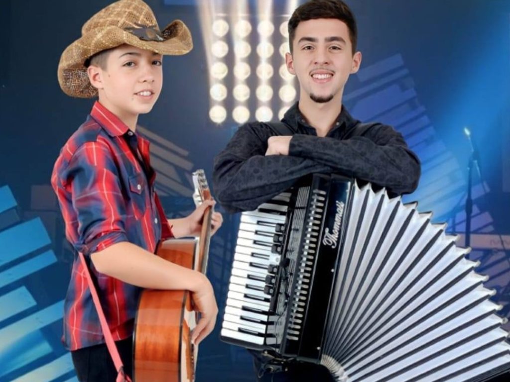 Aparecida Sertaneja Aparecida Sertaneja recebe jovens talentos do sertanejo Aparecida Sertaneja Aparecida Sertaneja recebe jovens talentos do sertanejo