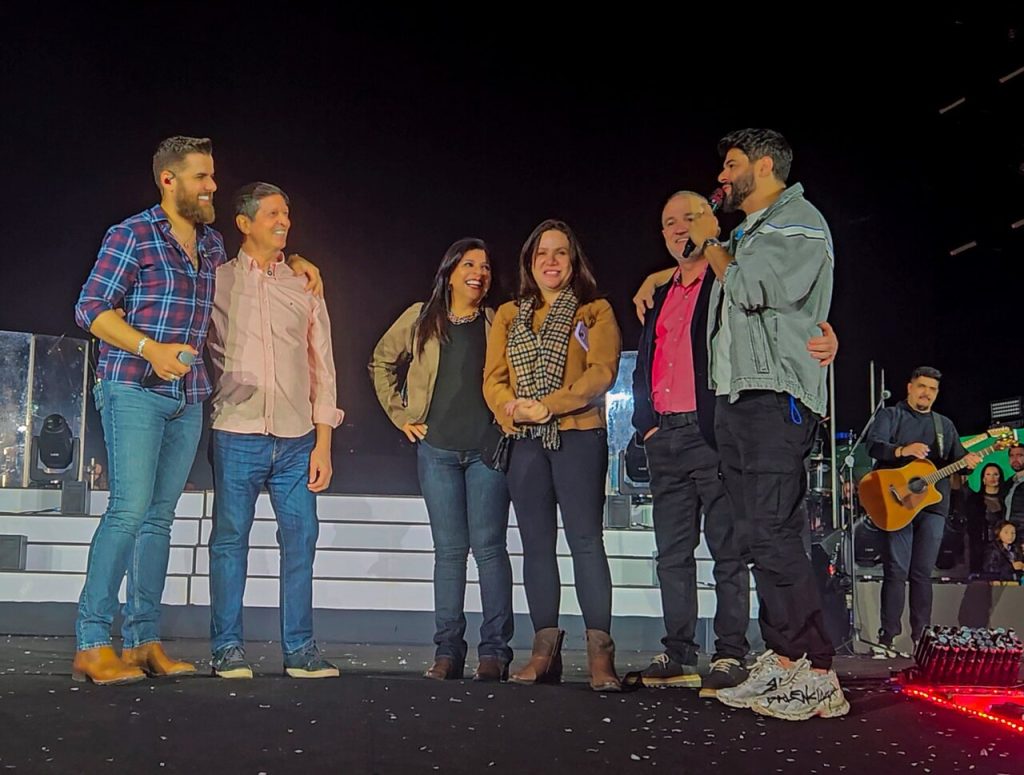 Zé Neto & Cristiano Zé Neto & Cristiano doam cachê de show no Country Bulls 2025 pelo 4º ano consecutivo ao o Hospital de Base de São José do Rio Preto Zé Neto & Cristiano Zé Neto & Cristiano doam cachê de show no Country Bulls 2025 pelo 4º ano consecutivo ao o Hospital de Base de São José do Rio Preto