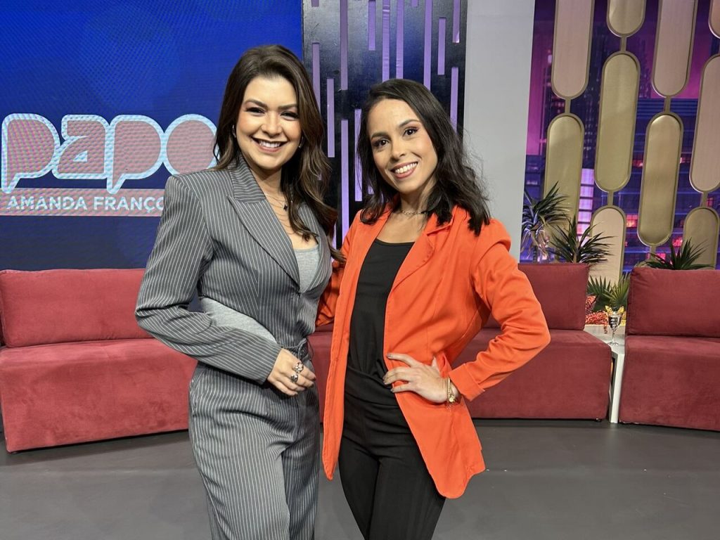 Amanda Françozo Amanda Françozo fala de transtornos alimentares em seu programa Amanda Françozo Amanda Françozo fala de transtornos alimentares em seu programa