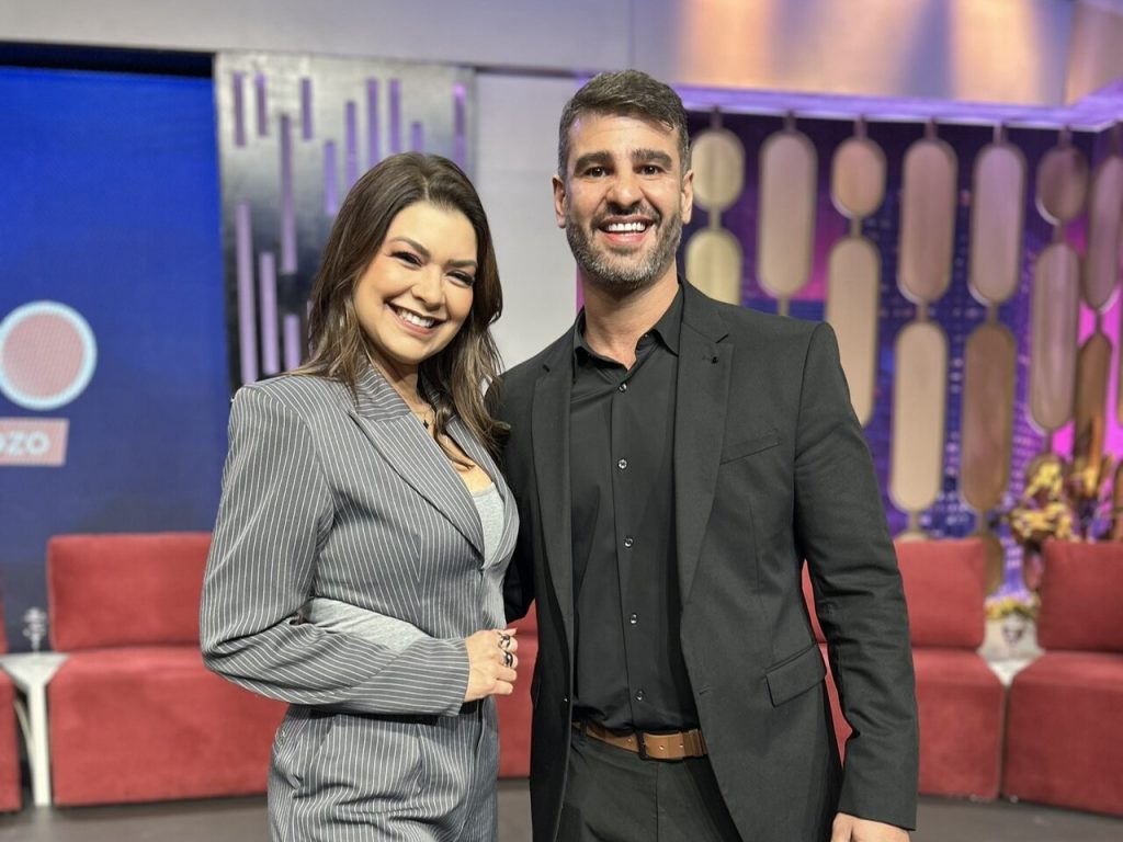 Amanda Françozo Amanda Françozo fala de transtornos alimentares em seu programa Amanda Françozo Amanda Françozo fala de transtornos alimentares em seu programa