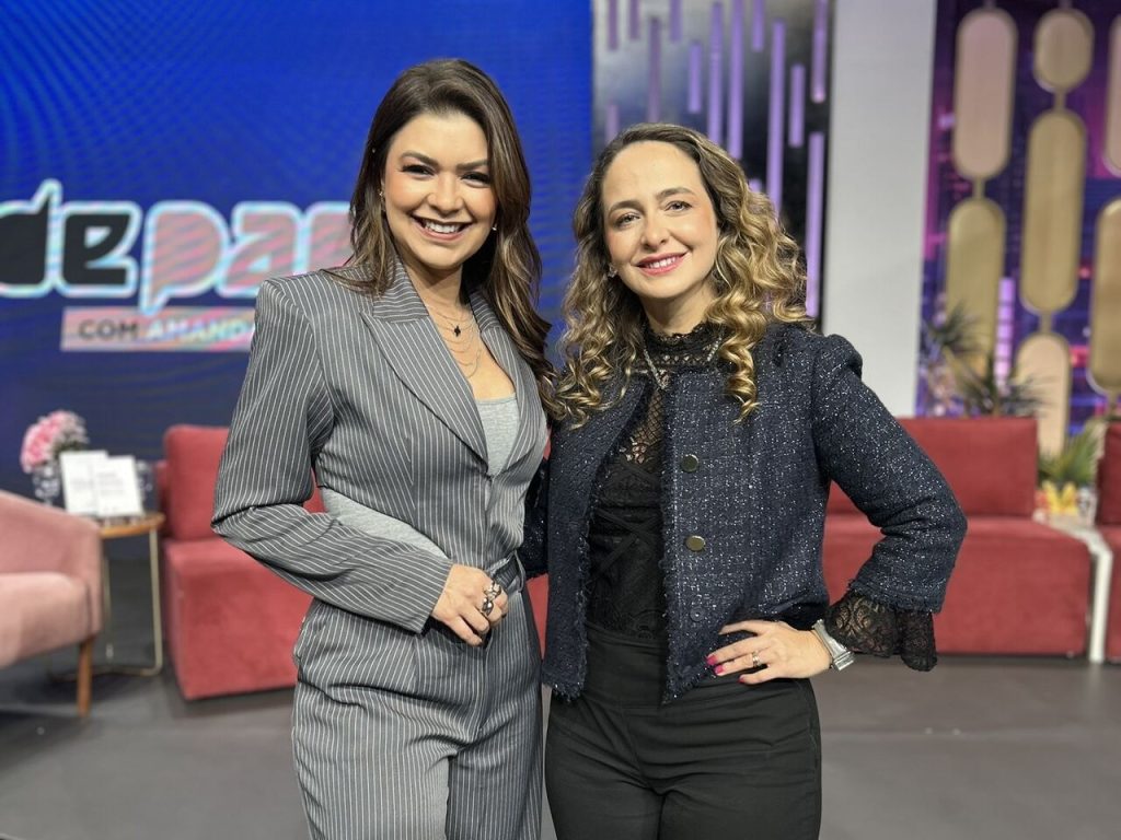 Amanda Françozo Amanda Françozo fala de transtornos alimentares em seu programa Amanda Françozo Amanda Françozo fala de transtornos alimentares em seu programa