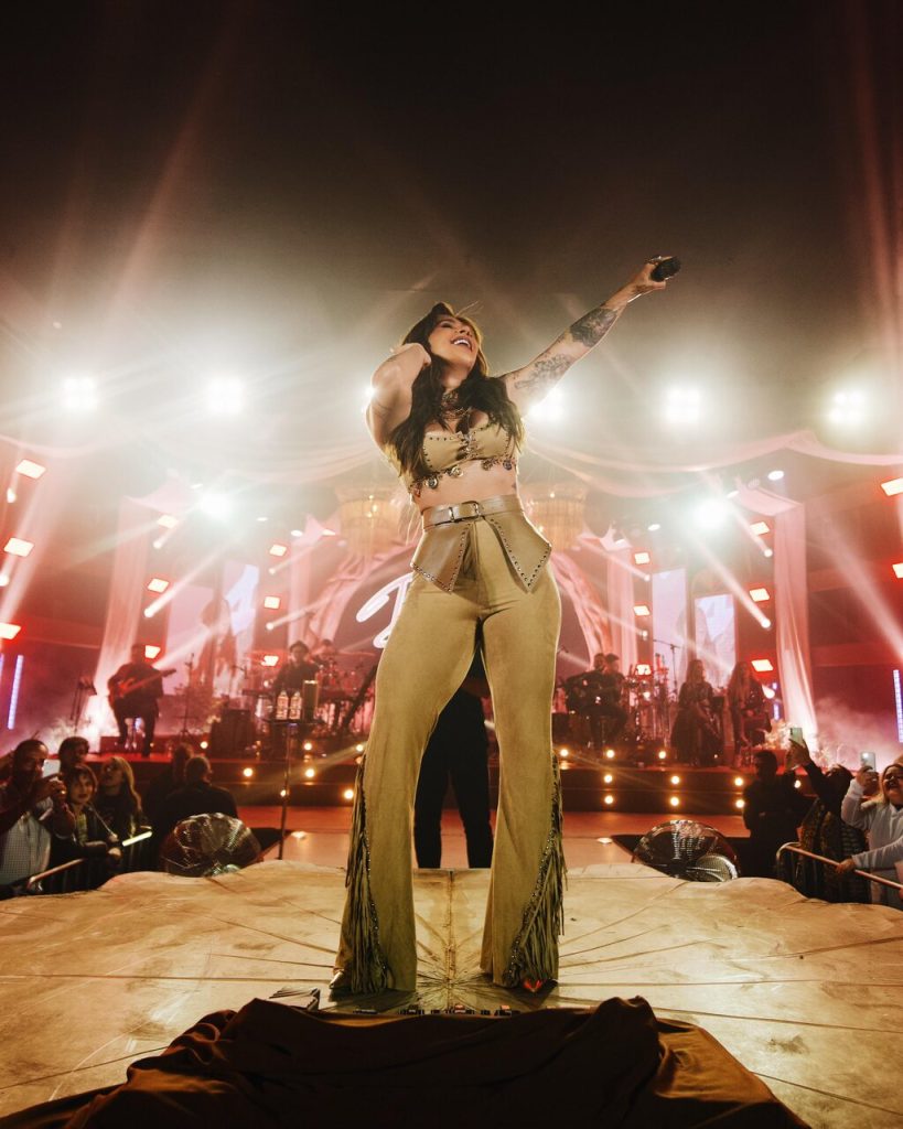 Lauana Prado Lauana Prado embala público de Ribeirão Preto na festa mais RAIZ do Brasil Lauana Prado Lauana Prado embala público de Ribeirão Preto na festa mais RAIZ do Brasil
