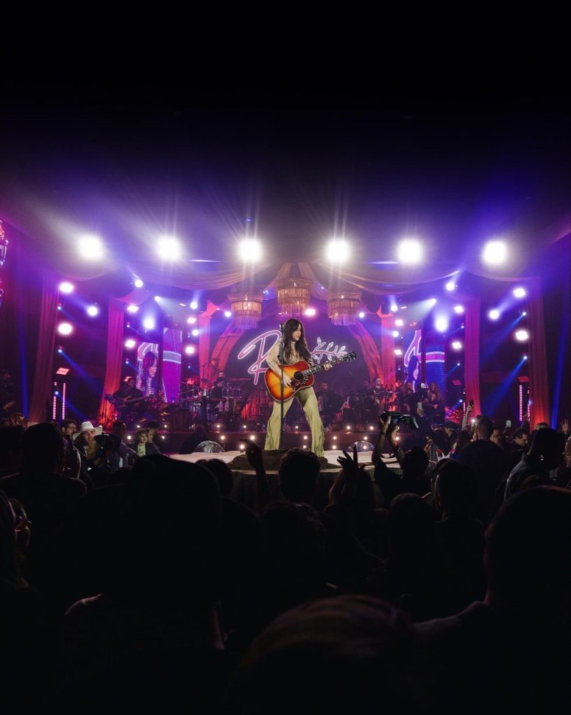 Lauana Prado Lauana Prado embala público de Ribeirão Preto na festa mais RAIZ do Brasil Lauana Prado Lauana Prado embala público de Ribeirão Preto na festa mais RAIZ do Brasil