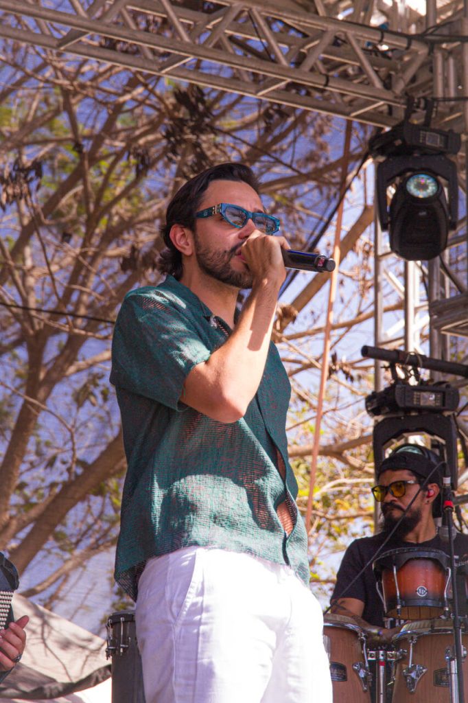 Breno Ferreira Breno Ferreira lança label em Barretos e divide palco com Bruno & Marrone para mais de 70 mil pessoas Breno Ferreira Breno Ferreira lança label em Barretos e divide palco com Bruno & Marrone para mais de 70 mil pessoas