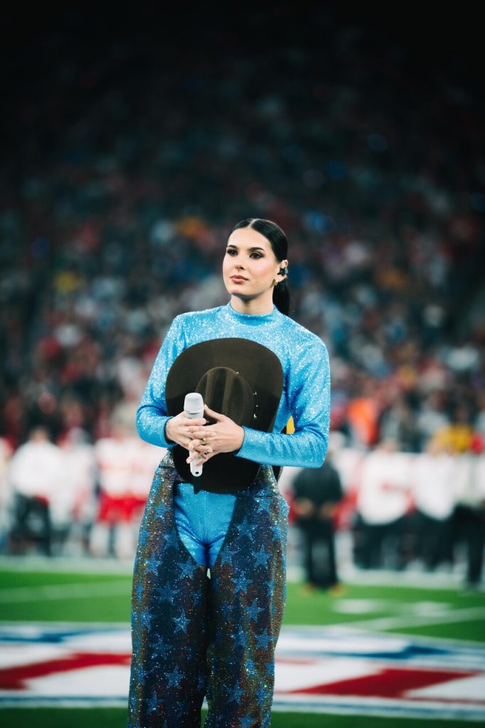 Ana Castela Ana Castela representa o Brasil na abertura da NFL Ana Castela Ana Castela representa o Brasil na abertura da NFL