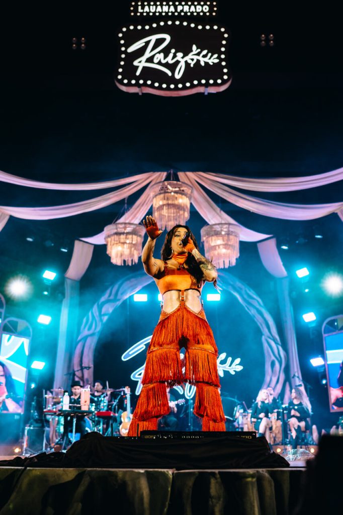 Lauana Prado Lauana Prado faz história em Maringá com mais de 5 horas de show na label Raiz