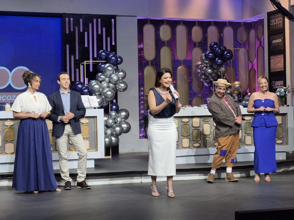 Amanda Françozo Famosos participam de competição gastronômica no programa de Amanda Françozo Amanda Françozo Famosos participam de competição gastronômica no programa de Amanda Françozo