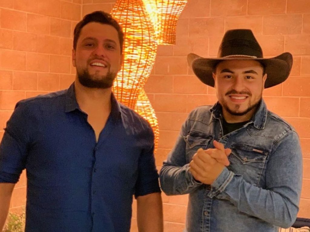 Chico Teixeira Chico Teixeira embala a noite do Aparecida Sertaneja Chico Teixeira Chico Teixeira embala a noite do Aparecida Sertaneja