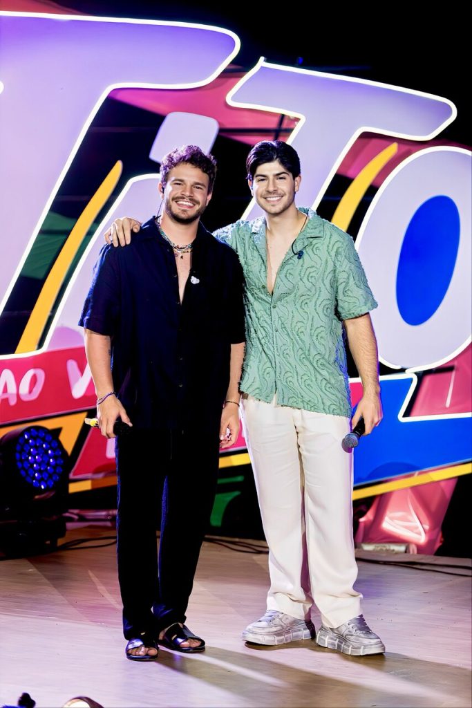 TITO TITO lança o primeiro volume do projeto "Ao Vivo e a Cores" com participação especial de Matheus Fernandes TITO TITO lança o primeiro volume do projeto "Ao Vivo e a Cores" com participação especial de Matheus Fernandes