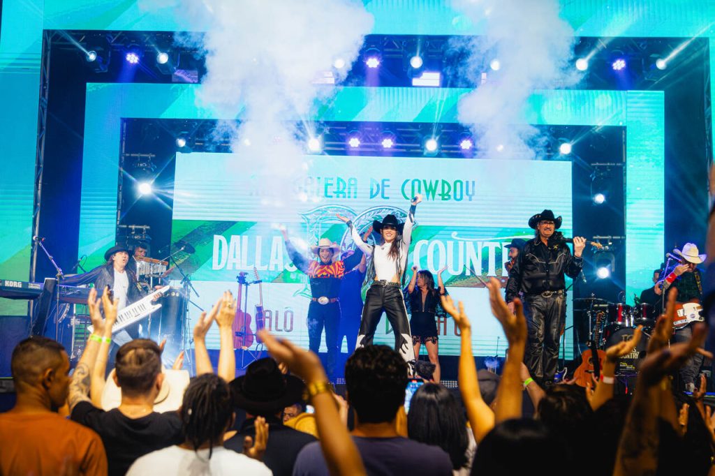 Dallas Country Dallas Country celebra o Dia Internacional da Música Country com novo EP Dallas Country Dallas Country celebra o Dia Internacional da Música Country com novo EP