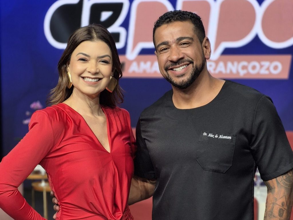 Amanda Françozo Amanda Françozo fala da saúde dos pets em seu programa Amanda Françozo Amanda Françozo fala da saúde dos pets em seu programa