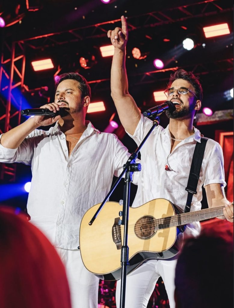 Navio Jorge & Mateus 20 Anos Navio Jorge & Mateus 20 Anos encerra turnê histórica da dupla em alto-mar com cabines esgotadas Navio Jorge & Mateus 20 Anos Navio Jorge & Mateus 20 Anos encerra turnê histórica da dupla em alto-mar com cabines esgotadas