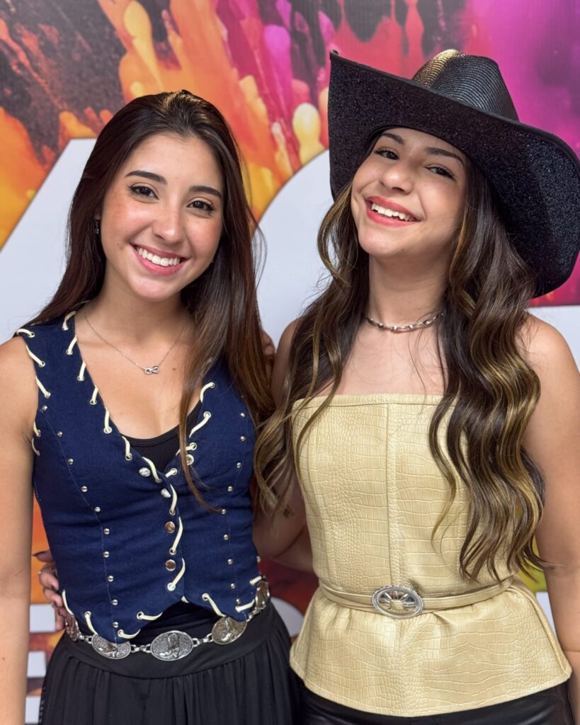 Melissa e Milena Melissa e Milena inspiram novos talentos no Projeto Passarela Melissa e Milena Melissa e Milena inspiram novos talentos no Projeto Passarela