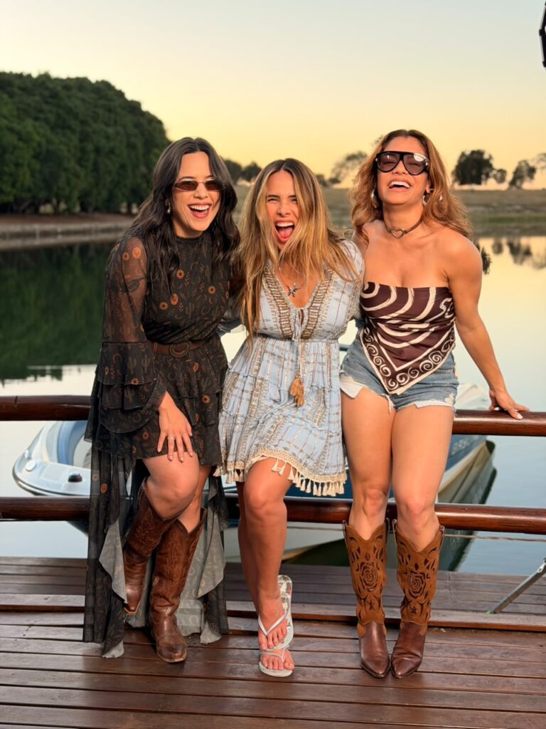 Day e Lara Day e Lara integram elenco de "Poderosas do Cerrado" Day e Lara Day e Lara integram elenco de "Poderosas do Cerrado"