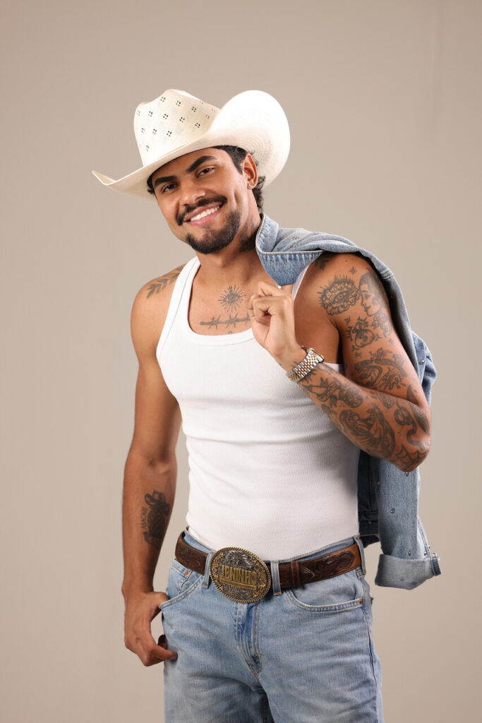 Jeninho Jeninho (MC Peão) estreia no Villa Country em São Paulo Jeninho Jeninho (MC Peão) estreia no Villa Country em São Paulo