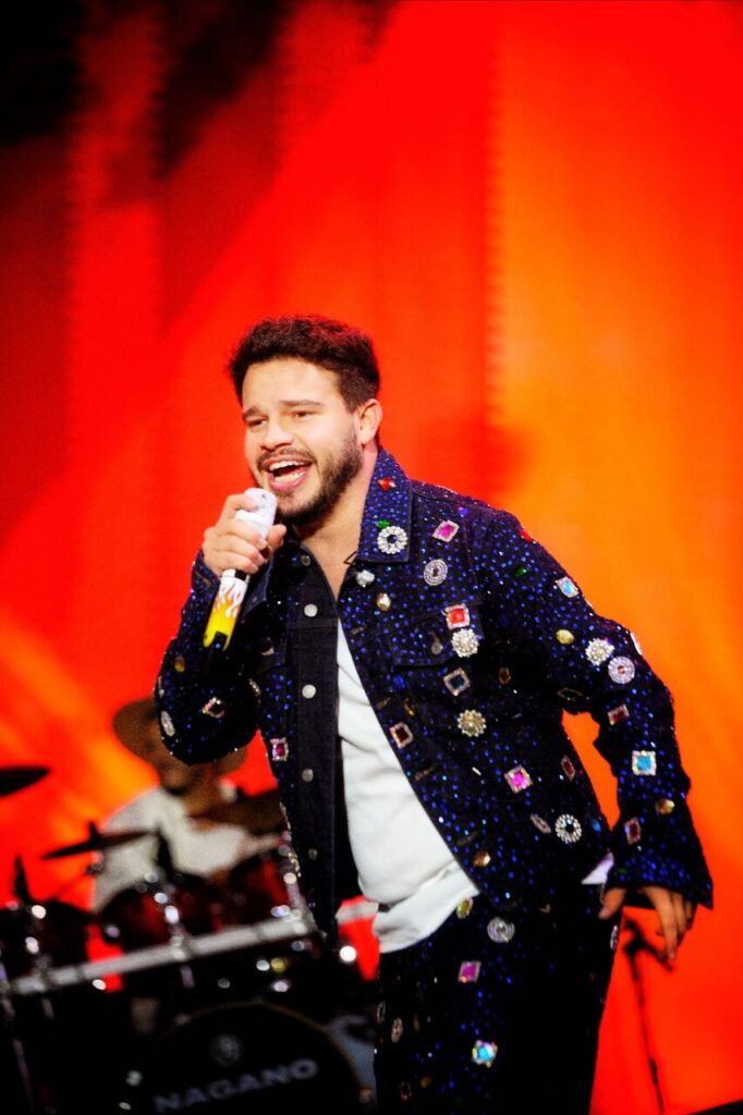 Matheus Fernandes Matheus Fernandes brilha em maratona de shows no São João Matheus Fernandes Matheus Fernandes brilha em maratona de shows no São João