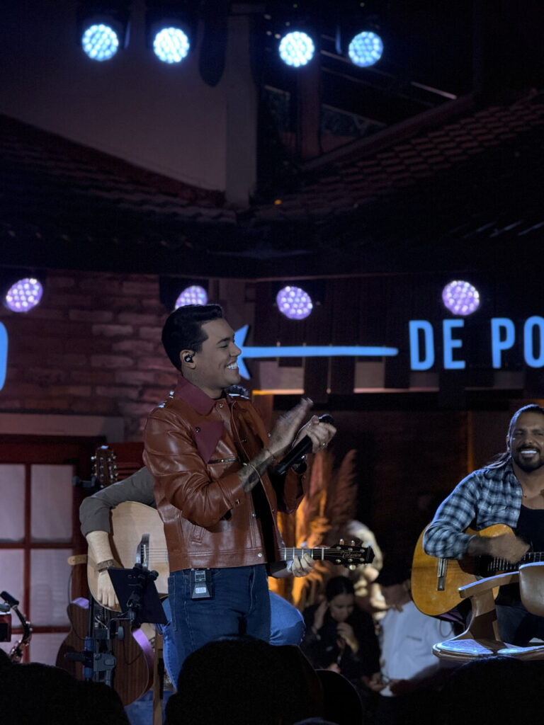 Felipe Araújo Felipe Araújo grava DVD “De Ponta a Ponta” no Parque do Peão com 22 faixas inéditas Felipe Araújo Felipe Araújo grava DVD “De Ponta a Ponta” no Parque do Peão com 22 faixas inéditas